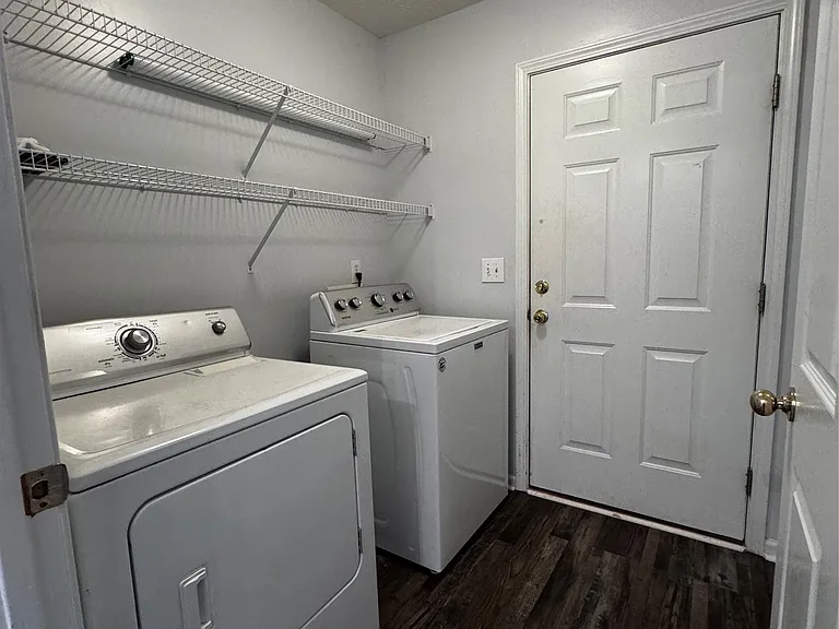 1801 Young Pointe Blvd — Photo 19