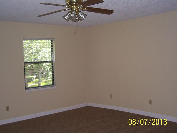 3rd image of 8225 Sutton Pl N