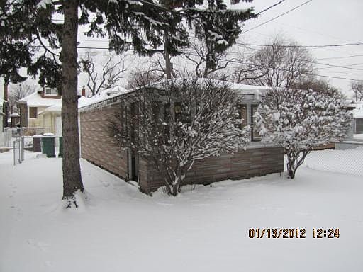 2nd image of 3702 S Oak Park Ave