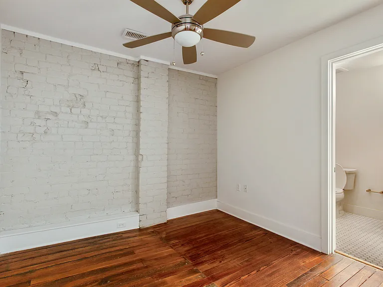 108 W Broughton St #3C — Photo 2
