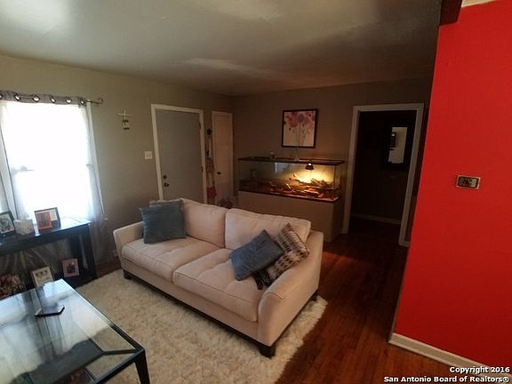 4th image of 1218 El Monte Blvd