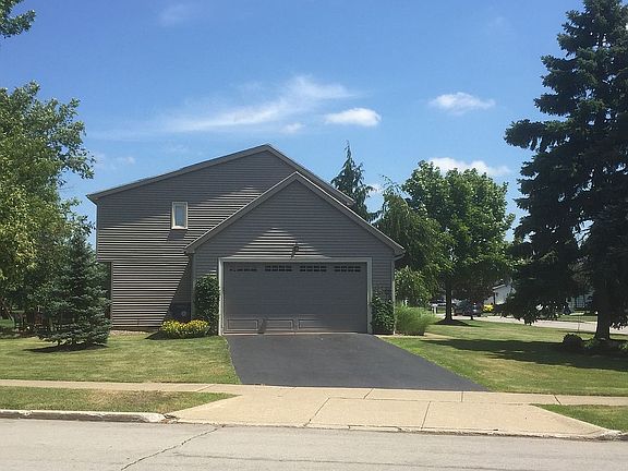 3rd image of 8 Lilybrooke Ct