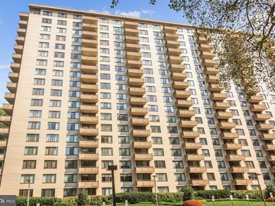 5225 Pooks Hill Rd APT 125S, Bethesda, MD, 20814