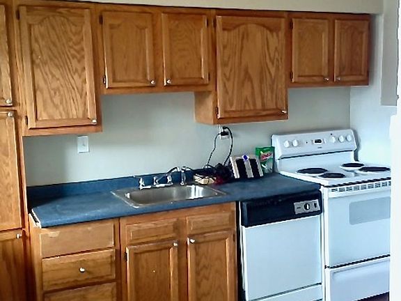 3rd image of 1344-1346 Tennessee Ave #9