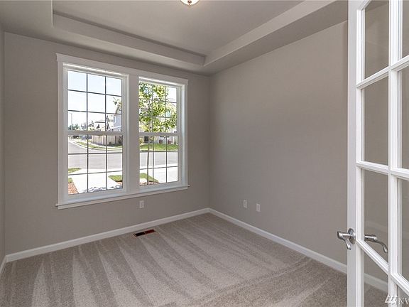 5th image of 4002 23rd St SE