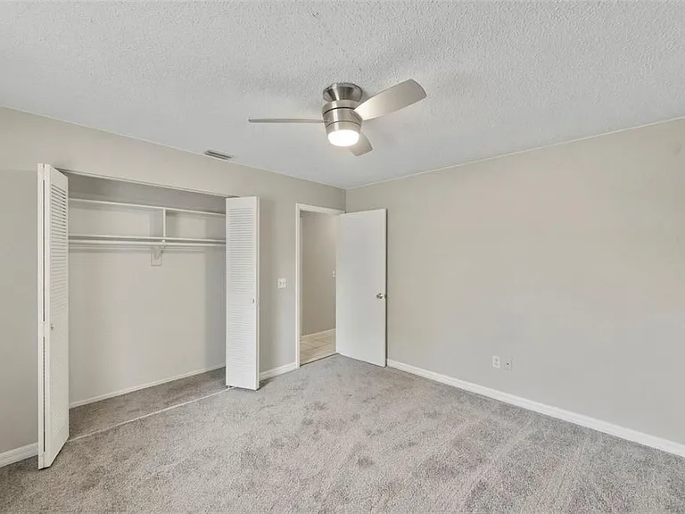 8124 Omaha Cir — Photo 24
