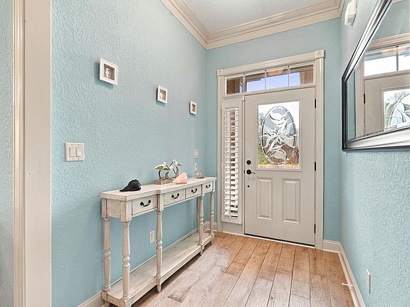 4th image of 895 Marsala Dr.