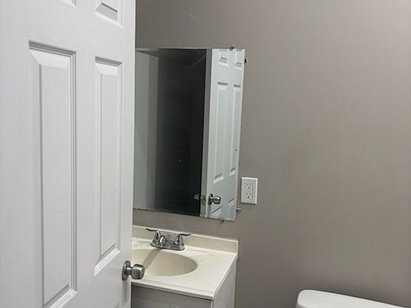 5th image of 3098 1/2 Ruth St Floor 1