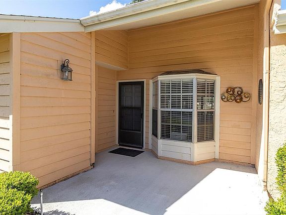3rd image of 4817 Grist Mill Cir #4817