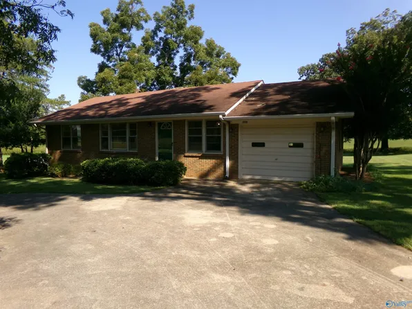 1709 Oscar Patterson Rd, New Market, AL 35761
