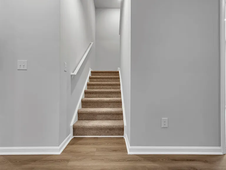 138 Talladega Dr — Photo 16