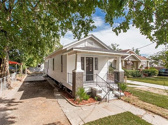 2nd image of 4023 Clematis St