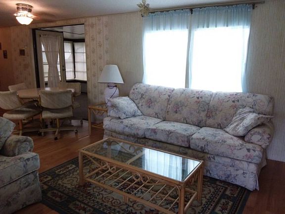 2nd image of 104 Wilkes Dr