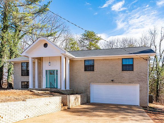 3rd image of 486 King Crest Ln