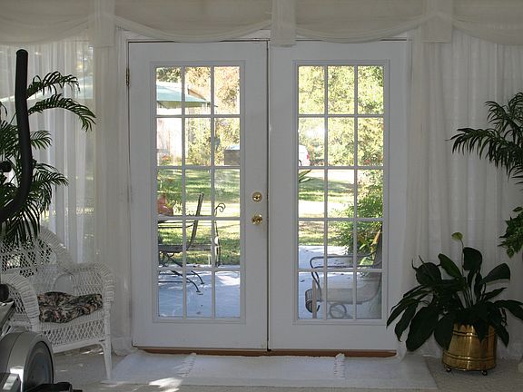 5th image of 3181 Creekwood Dr