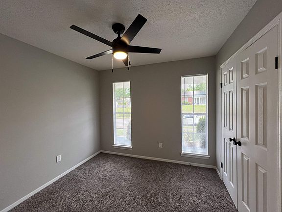 3rd image of 3245 Sherrycrest Dr