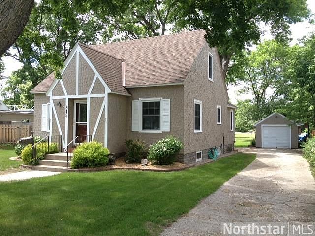 1st image of 815 N Marshall Ave