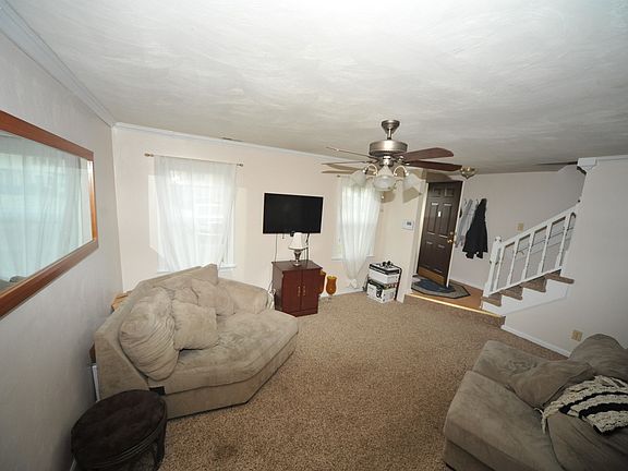 5th image of 114 Elmhurst Ct