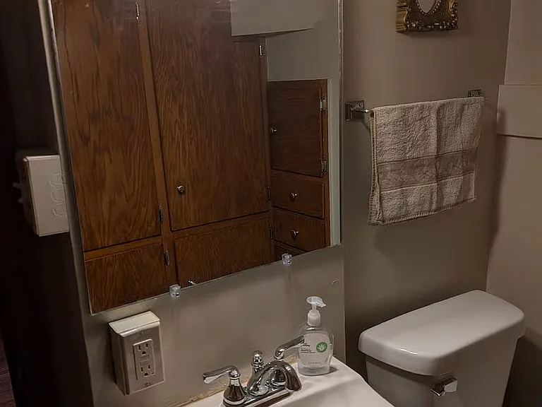 915 Broadway Ave NW #2 — Photo 9