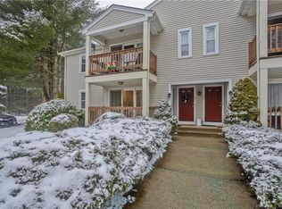 501 Ashmead Cmns #501, Enfield, CT 06082