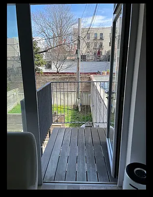 Rented by Batra Group Inc | media 21