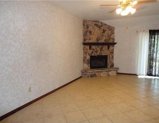 3rd image of 117 Riverview Dr