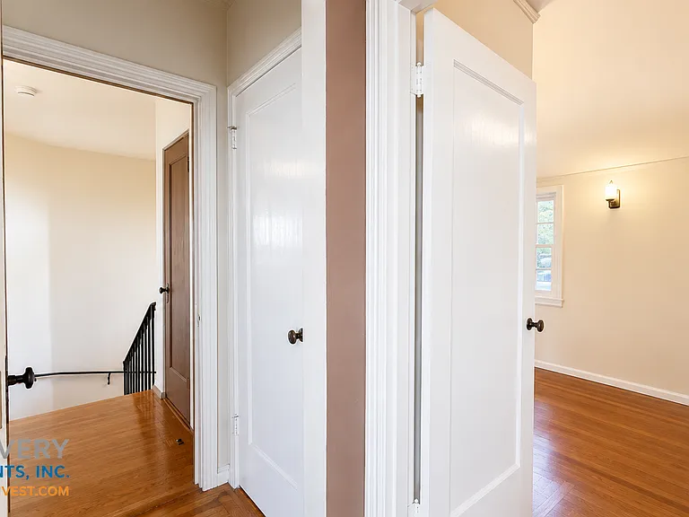 202 Kenyon Ave — Photo 31