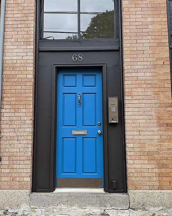 2nd image of 68 Russell St #4