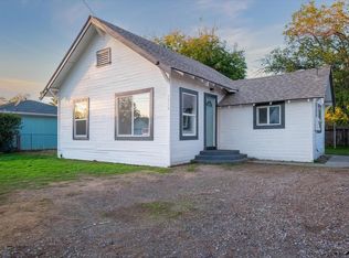 1212 Fig Ln, Corning, CA 96021