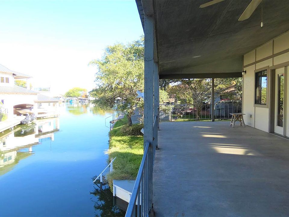 1st image of 120 Sprucewood Dr
