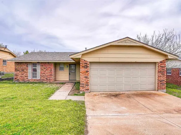 4625 SE Mieling Dr, Lawton, OK 73501