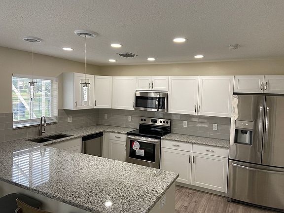 2nd image of 9680 Arbor Meadow Dr