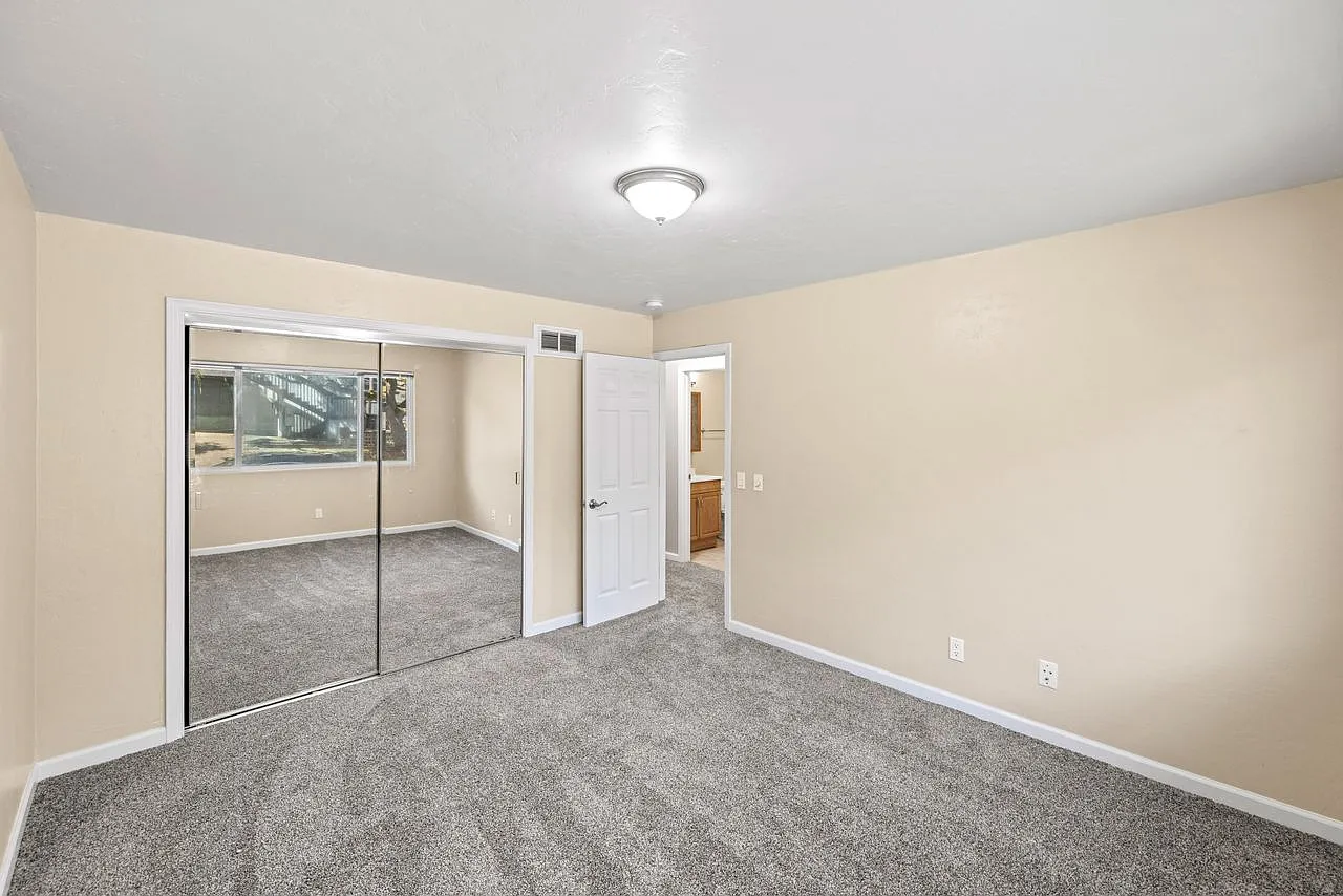 The Garden Apartments — Photo 4