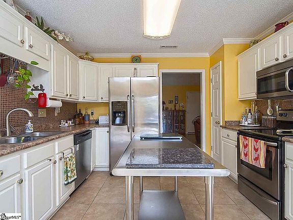 5th image of 134 Kingfisher Dr