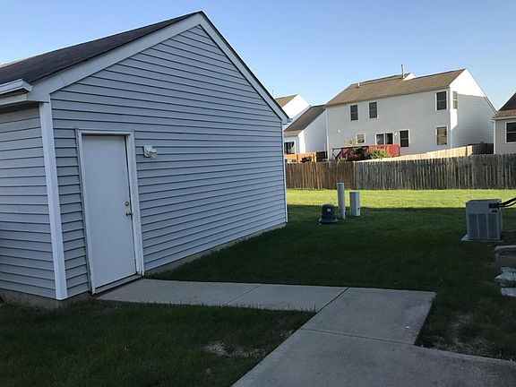 5th image of 322 Belfry Ln