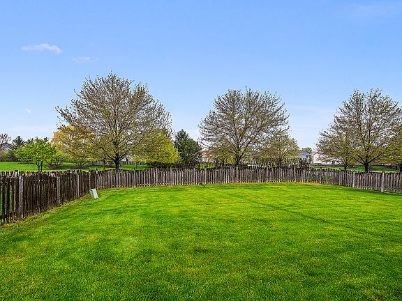 4th image of 20862 W Brentwood Ct
