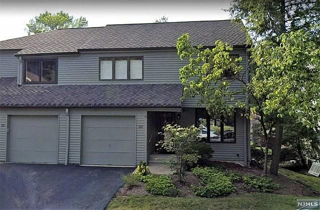 1st image of 33 Minnisink Dr