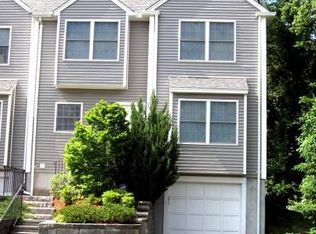 1 Edgemoor Cir, Wellesley, MA 02482