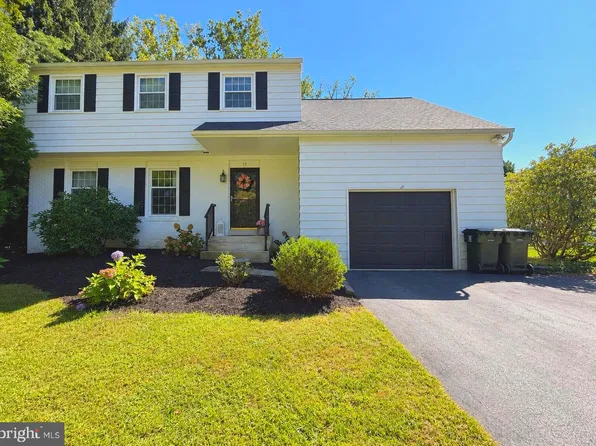 15 Marshall Cir, Downingtown, PA 19335