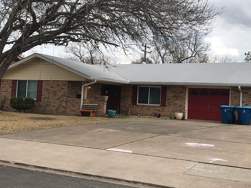 1st image of 307A Manor Dr