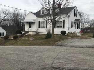 105 N Harrison St, Salem, IN 47167