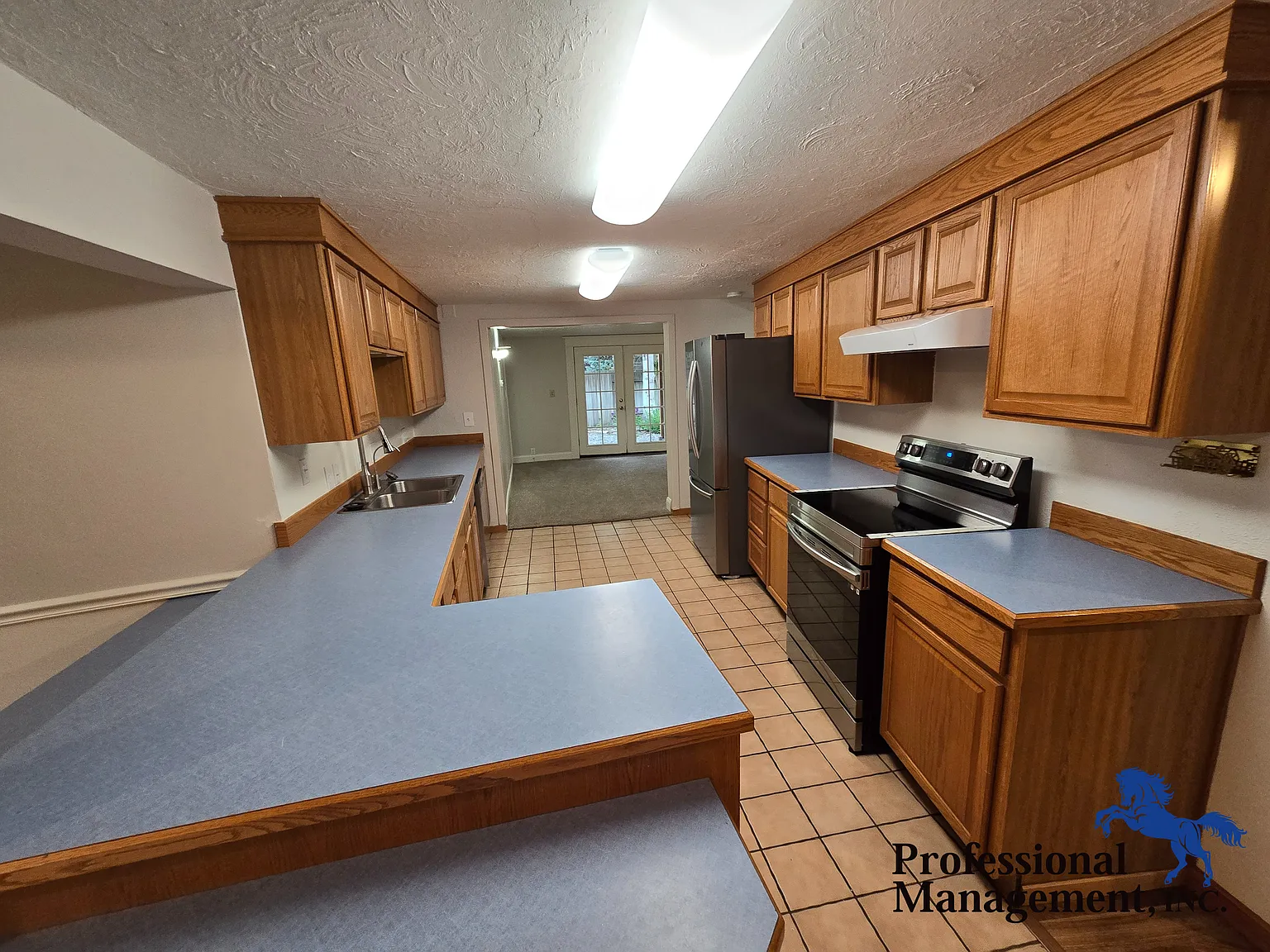 4 bed, 2850 sqft, $2,795 — Photo 3