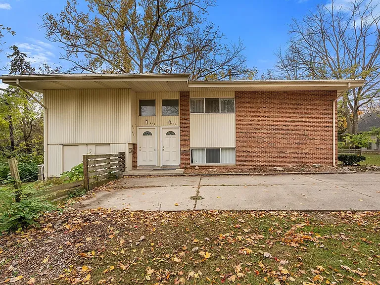 410 S Revena Blvd — Photo 1