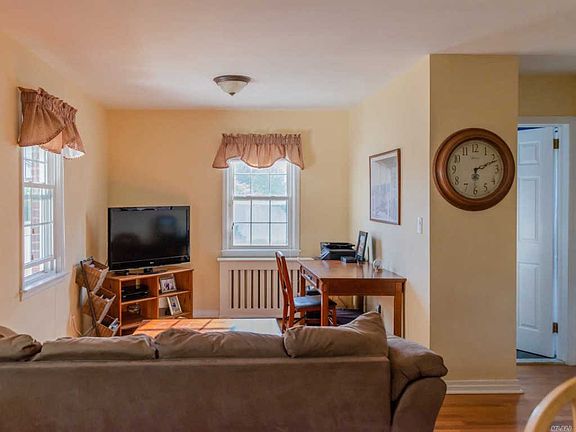 5th image of 162 Primrose Dr