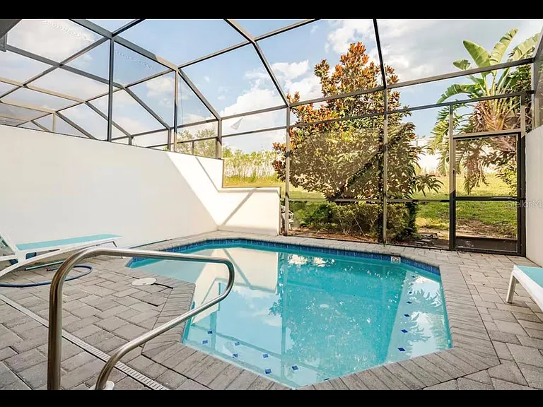 354 Captiva Dr — Photo 3