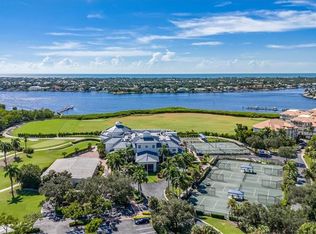 3868 Clipper Cove Dr, Naples, FL 34112