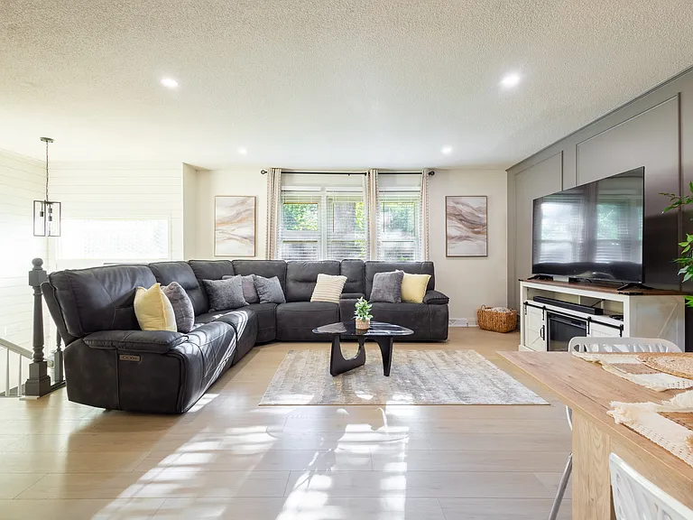 12809 Manchester Ave — Photo 11