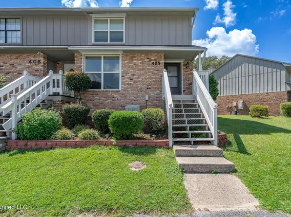 409 Highpoint Dr, Diamondhead, MS 39525