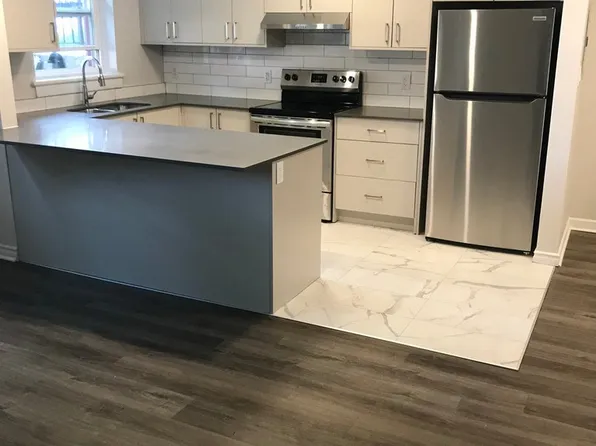 341 Whitby Ave #1, Ottawa, ON K2A 0B3