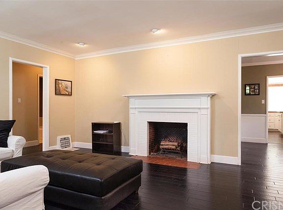 3rd image of 4008 Goodland Ave